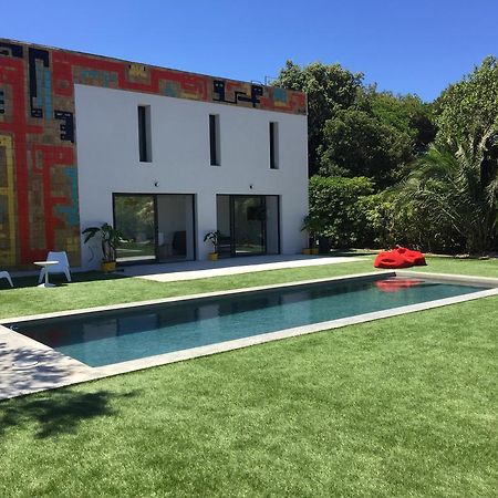 Le Cube Hotel Design A Hyeres Plage Avec Piscine Et Cuisine Екстер'єр фото