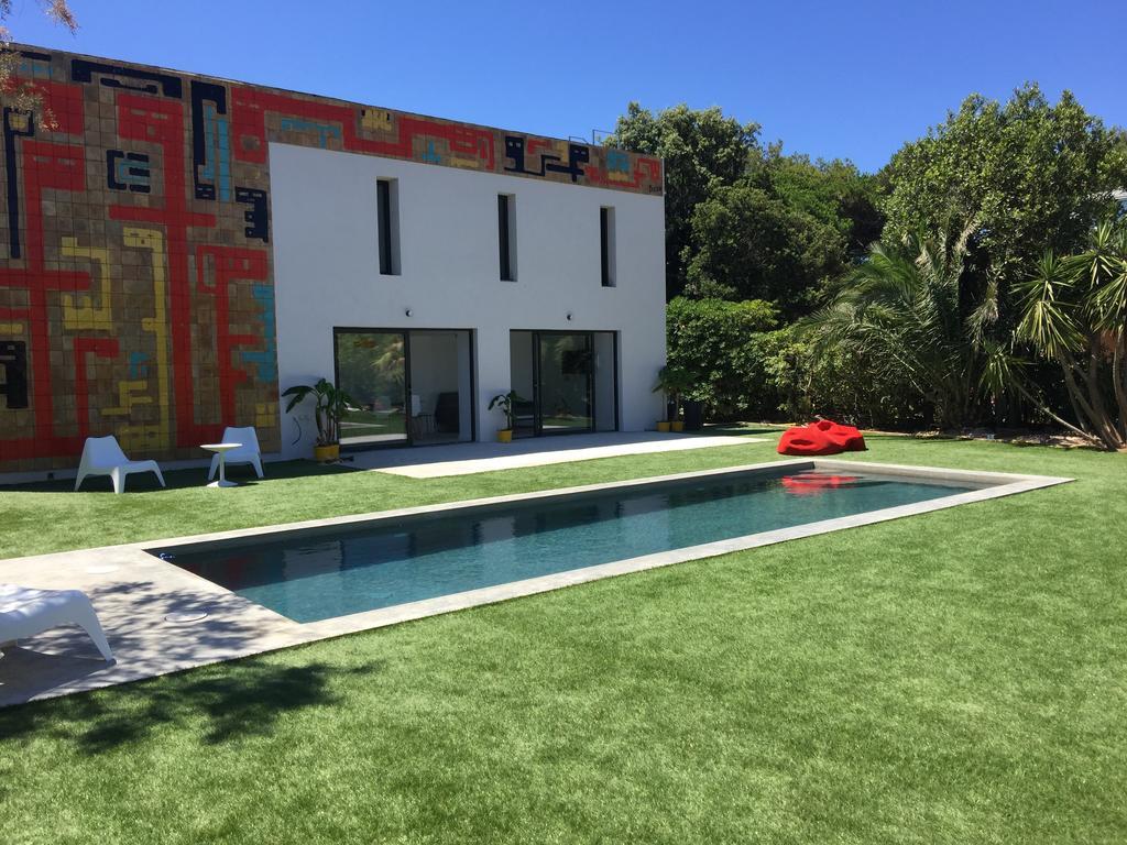 Le Cube Hotel Design A Hyeres Plage Avec Piscine Et Cuisine Екстер'єр фото